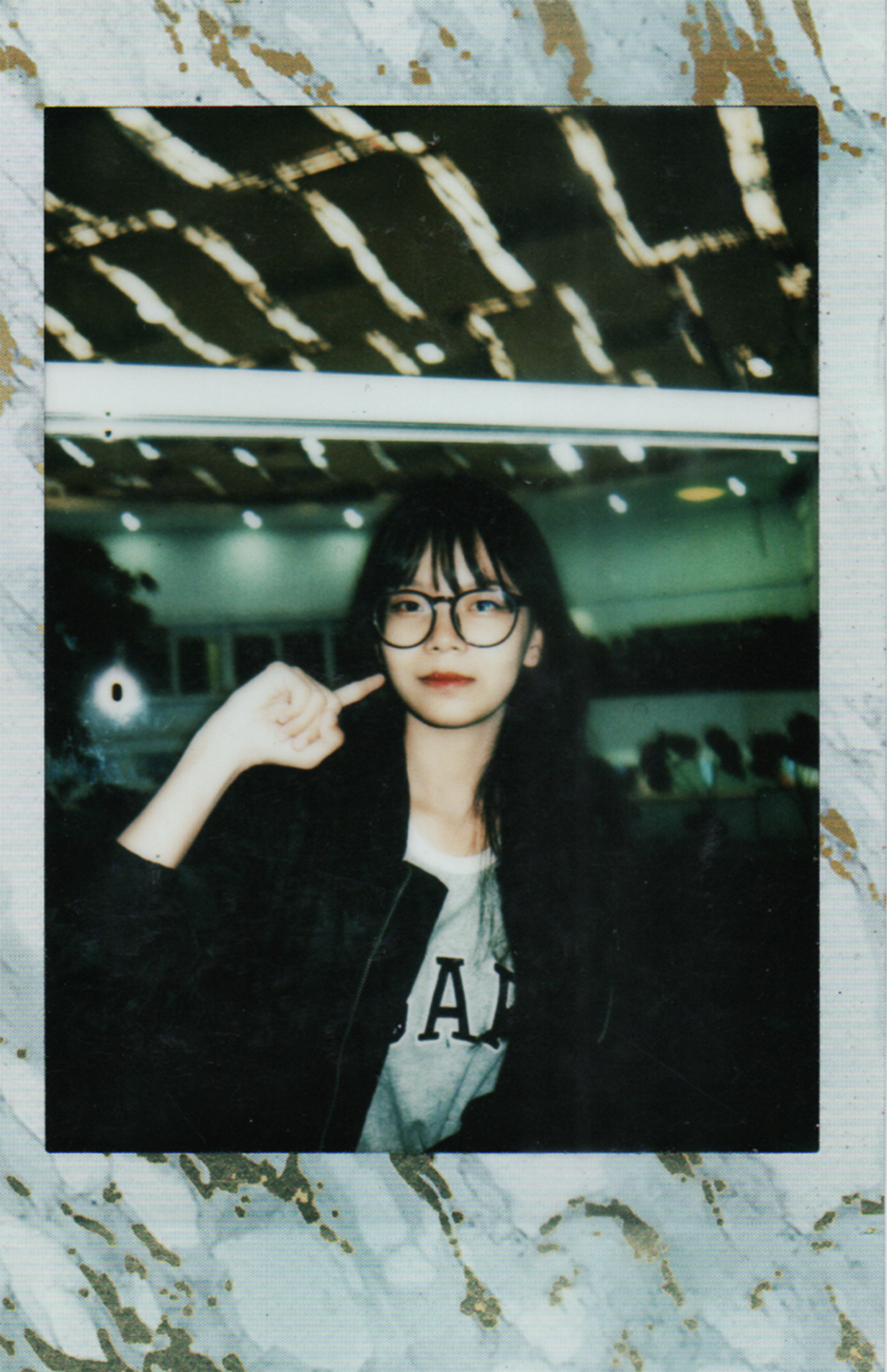 Polaroid - Debut Cila (Fisik)